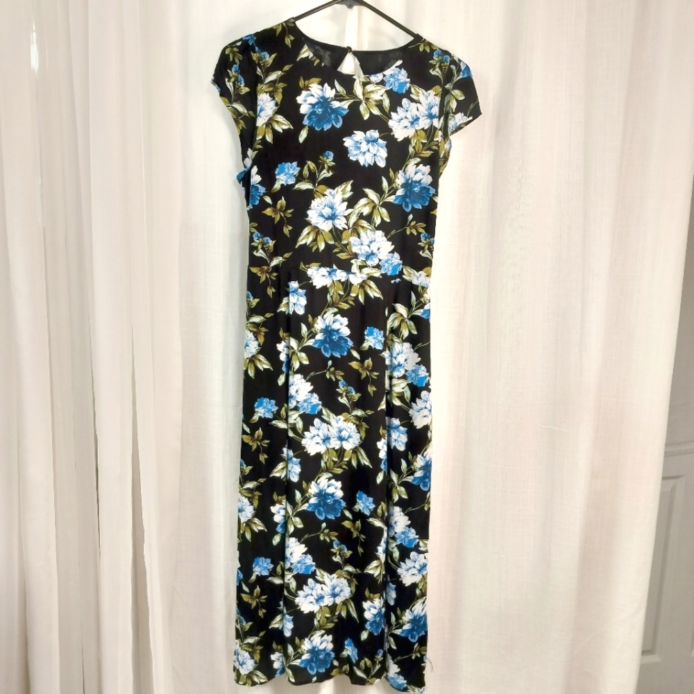 Banana Republic Black Floral Maxi Long Dress Size 6 100% Rayon Cap Sleeves‎
